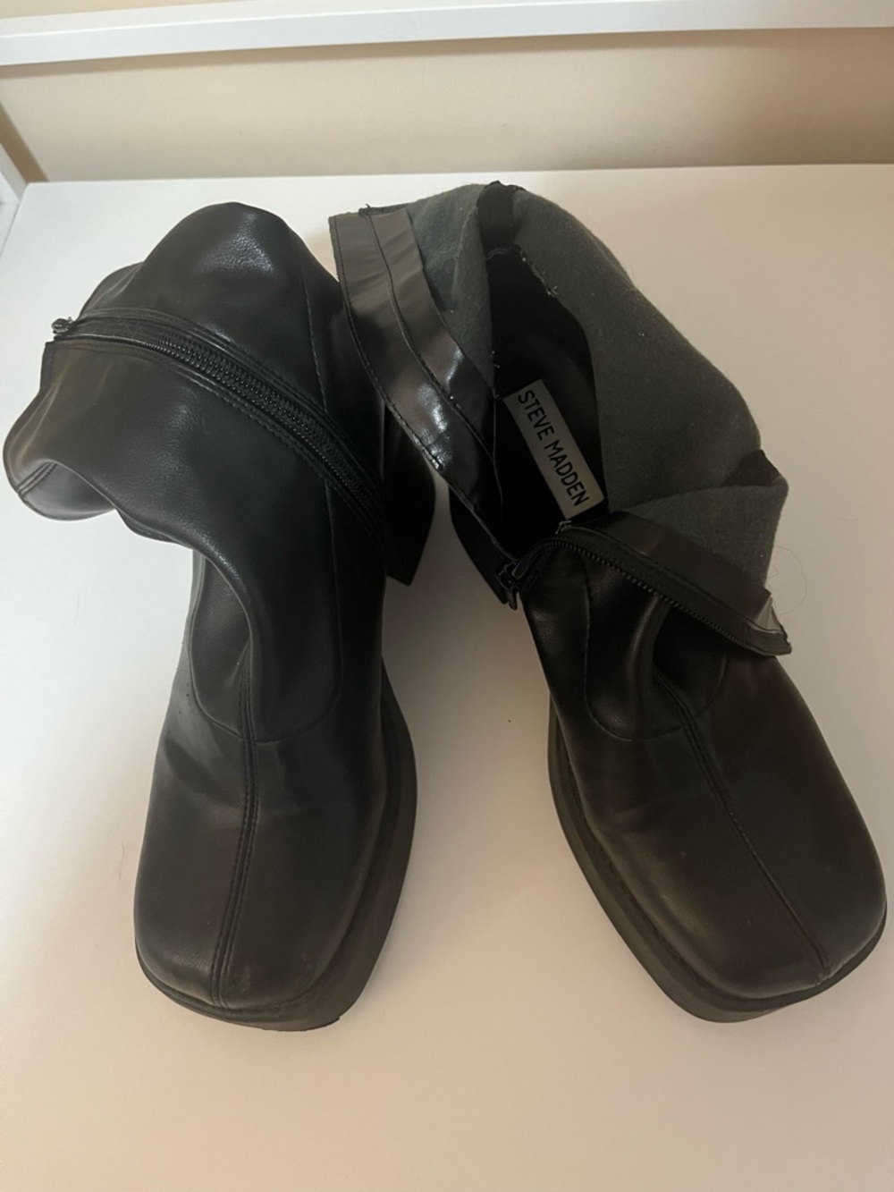 Steve Madden Black Leather Ankle Zip Klayton Boots